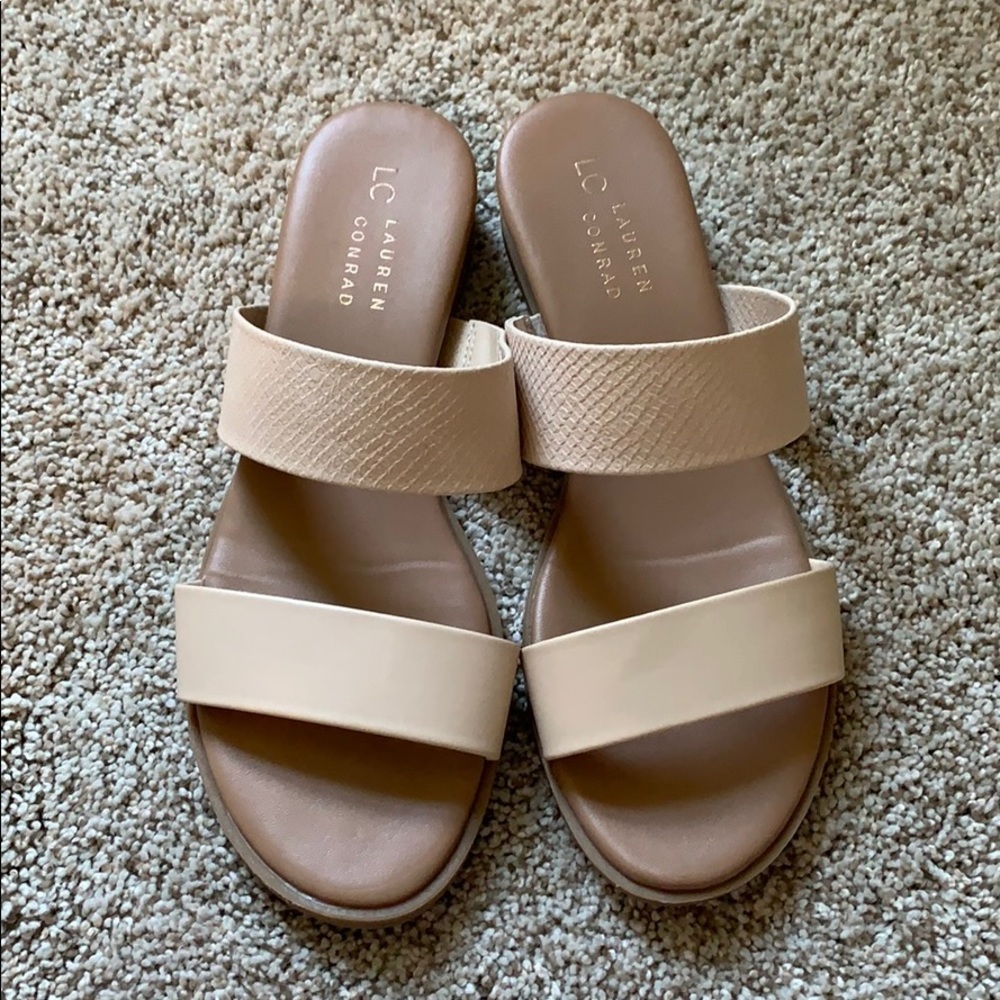 LC sandals